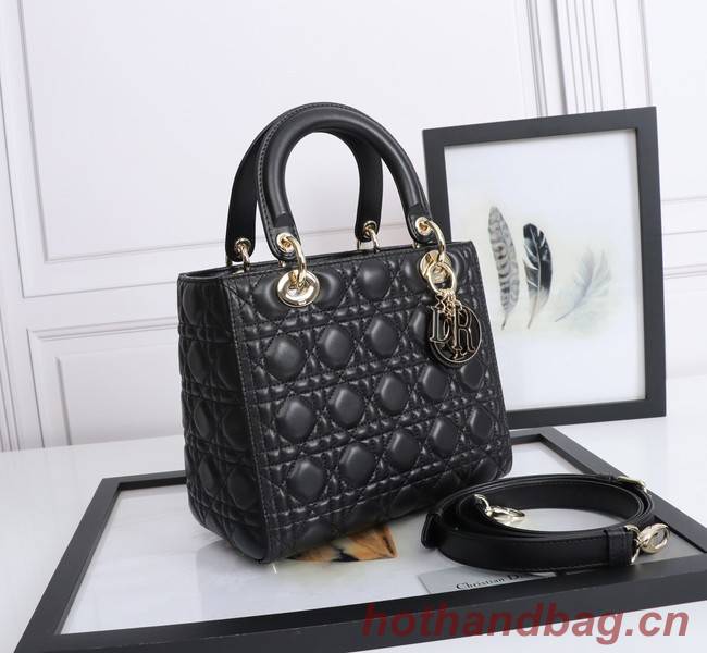 MEDIUM LADY DIOR BAG Cannage Lambskin M0565E black