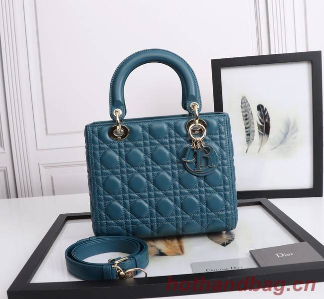 MEDIUM LADY DIOR BAG Cannage Lambskin M0565E blue