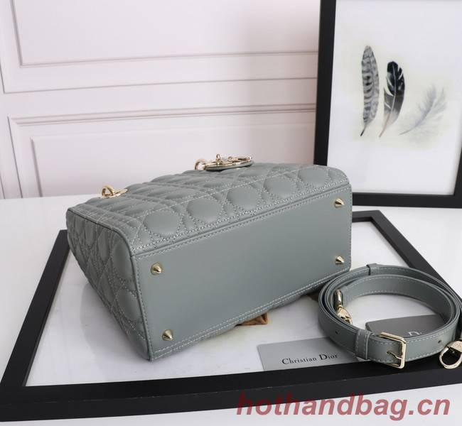 MEDIUM LADY DIOR BAG Cannage Lambskin M0565E gray