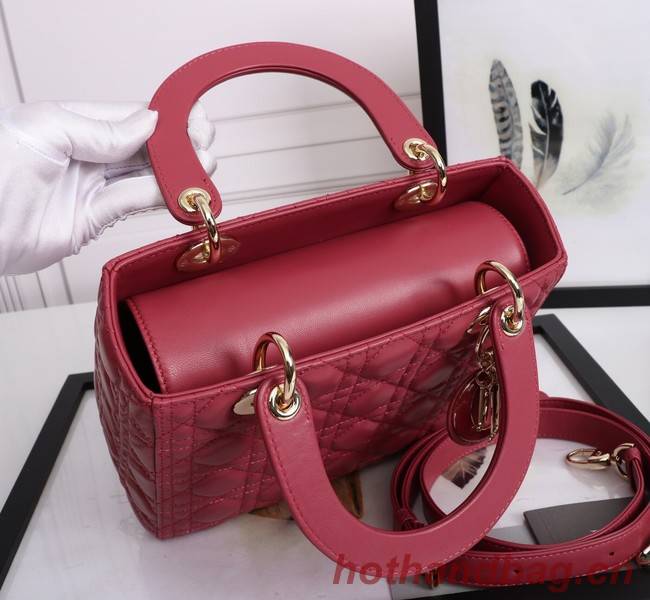 MEDIUM LADY DIOR BAG Cannage Lambskin M0565E red