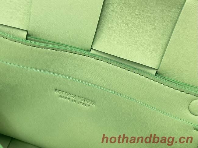 Bottega Veneta CASSETTE Mini intreccio leather belt bag 651053 green