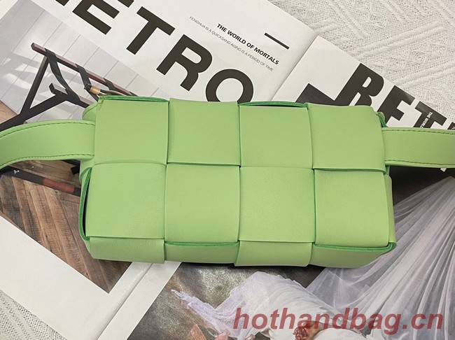 Bottega Veneta CASSETTE Mini intreccio leather belt bag 651053 green