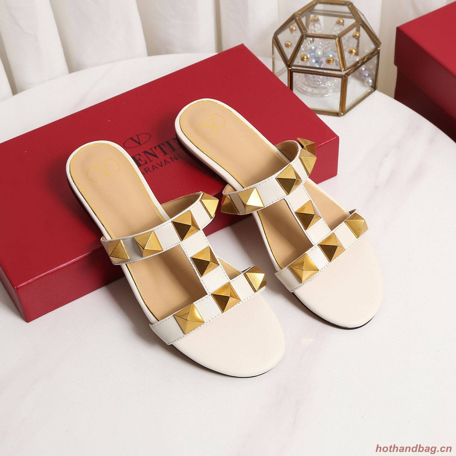 Valentino Slippers Shoes V62318