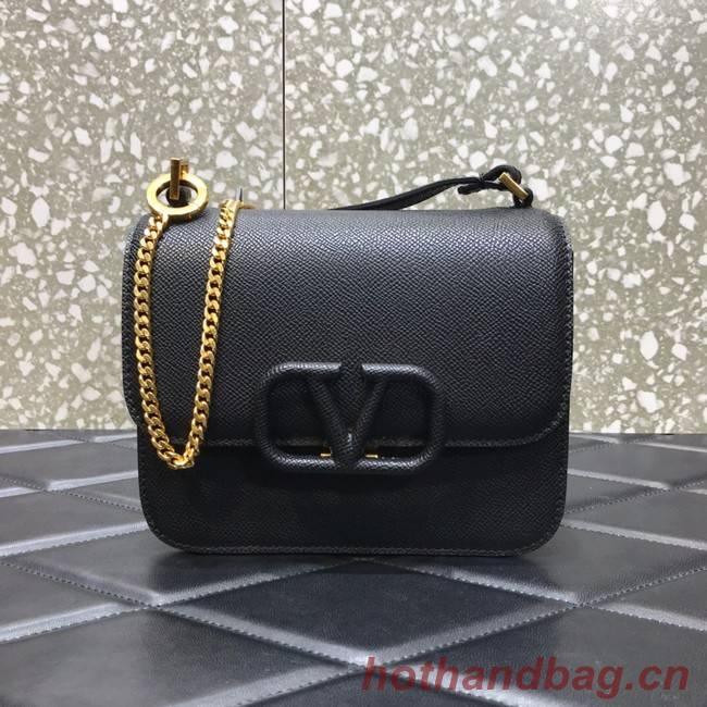 VALENTINO GARAVANI Stud Sign Grained Calfskin Shoulder Bag 0808 black