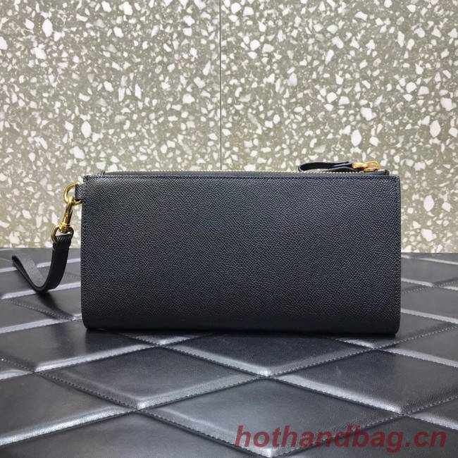 VALENTINO GARAVANI Stud Sign Grained Calfskin clutch bag 0600 black