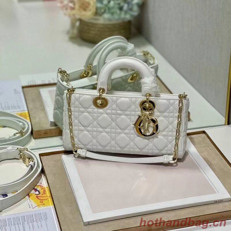 MEDIUM LADY DIOR BAG Cannage Lambskin C2820 white