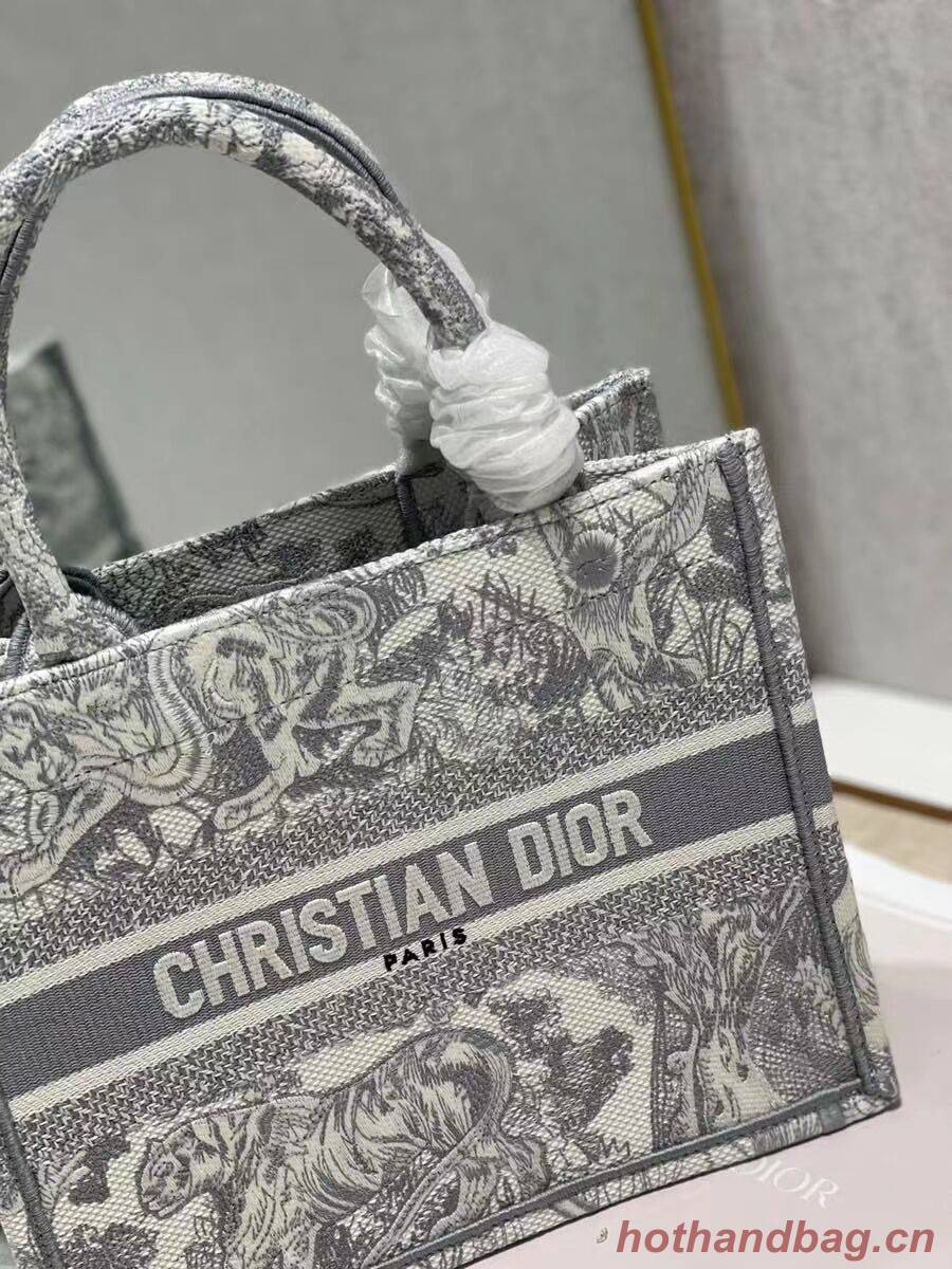 SMALL DIOR BOOK TOTE Embroidery C1331-2