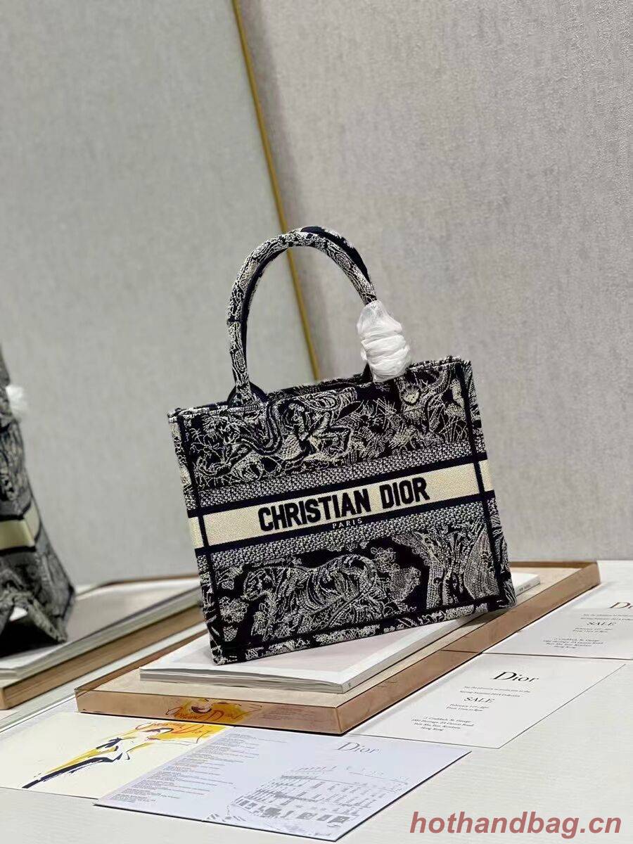 SMALL DIOR BOOK TOTE Embroidery C1331-8