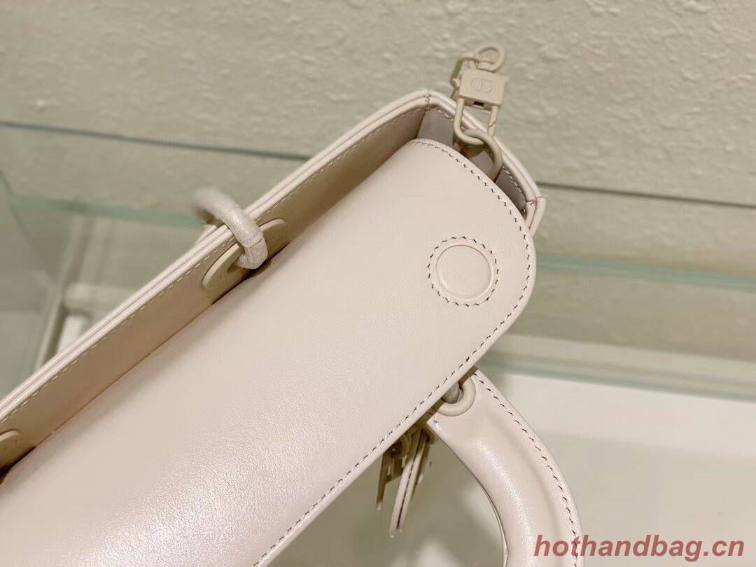 MEDIUM LADY DIOR BAG Cannage Lambskin C2811 CREAM