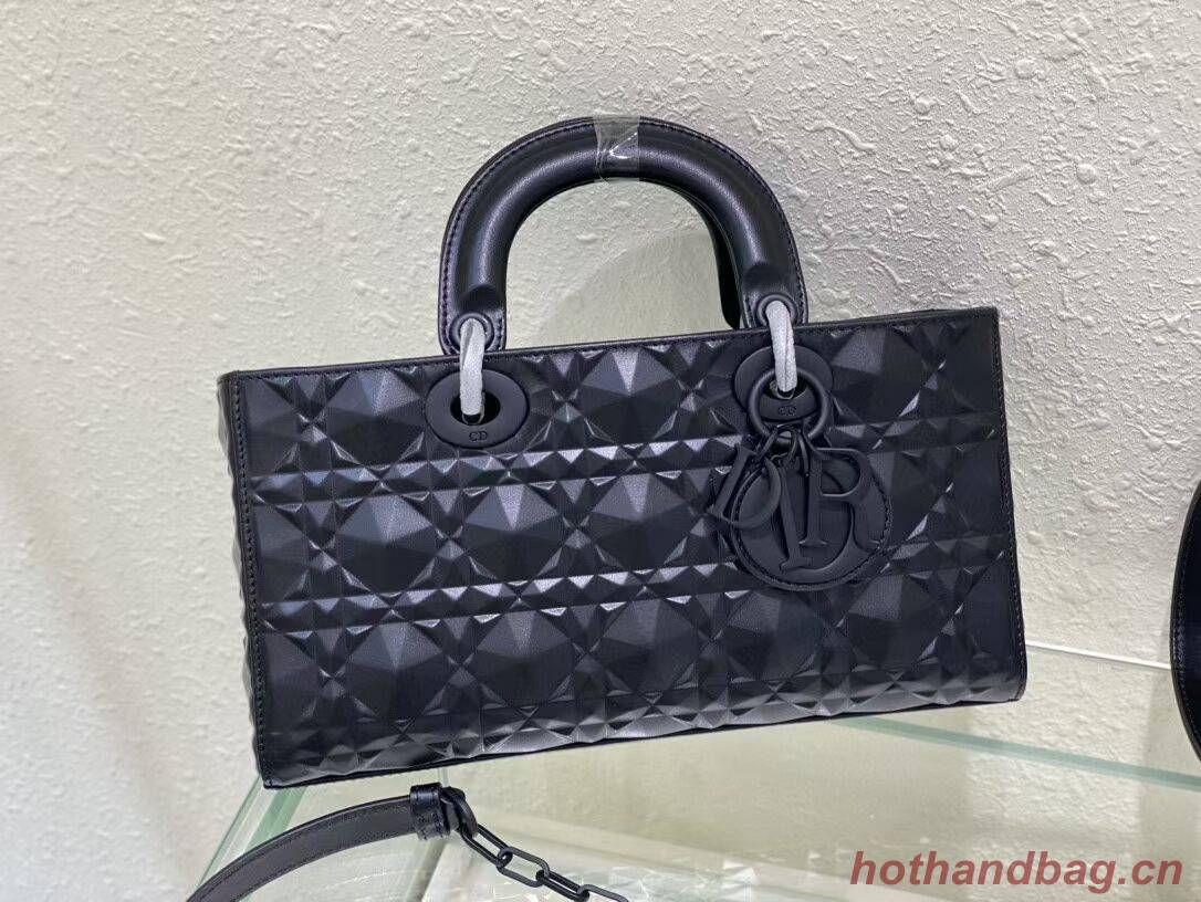 MEDIUM LADY DIOR BAG Cannage Lambskin C2811 black