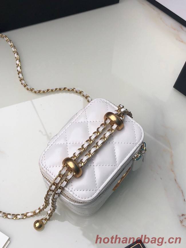 Chanel mini Shoulder Bag Lambskin & Gold-Tone Metal AP2292 white