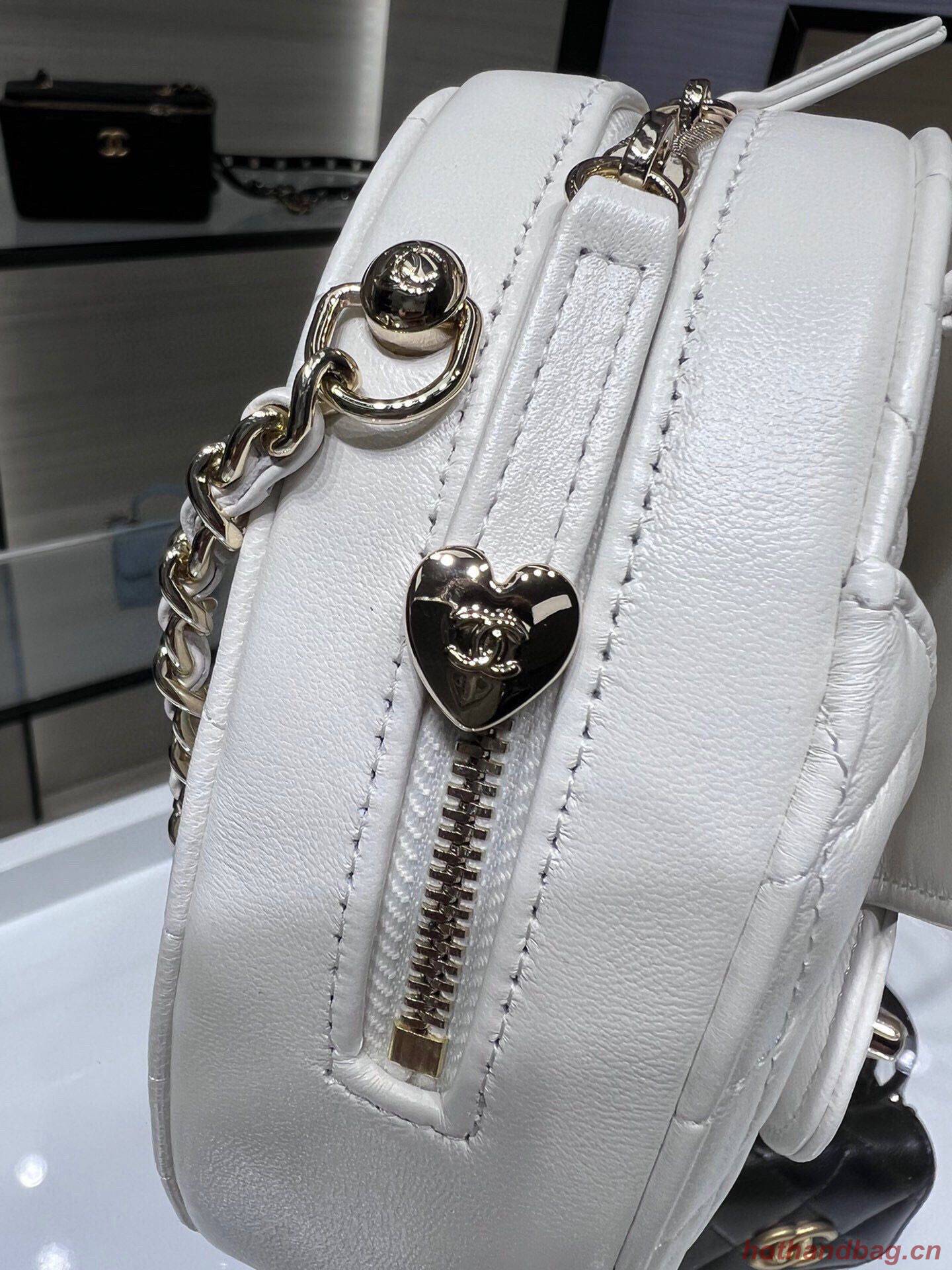 Chanel 2022S Love Heart Original Lambskin Crossbody Chain Bag AS3191Y White