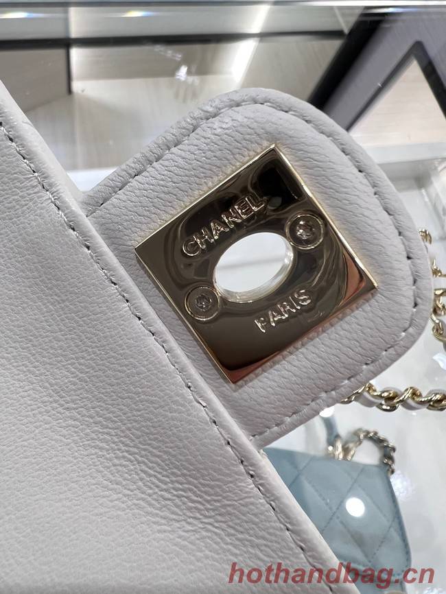 Chanel 2022S Love Heart mini Lambskin Crossbody Chain Bag AO2784 White