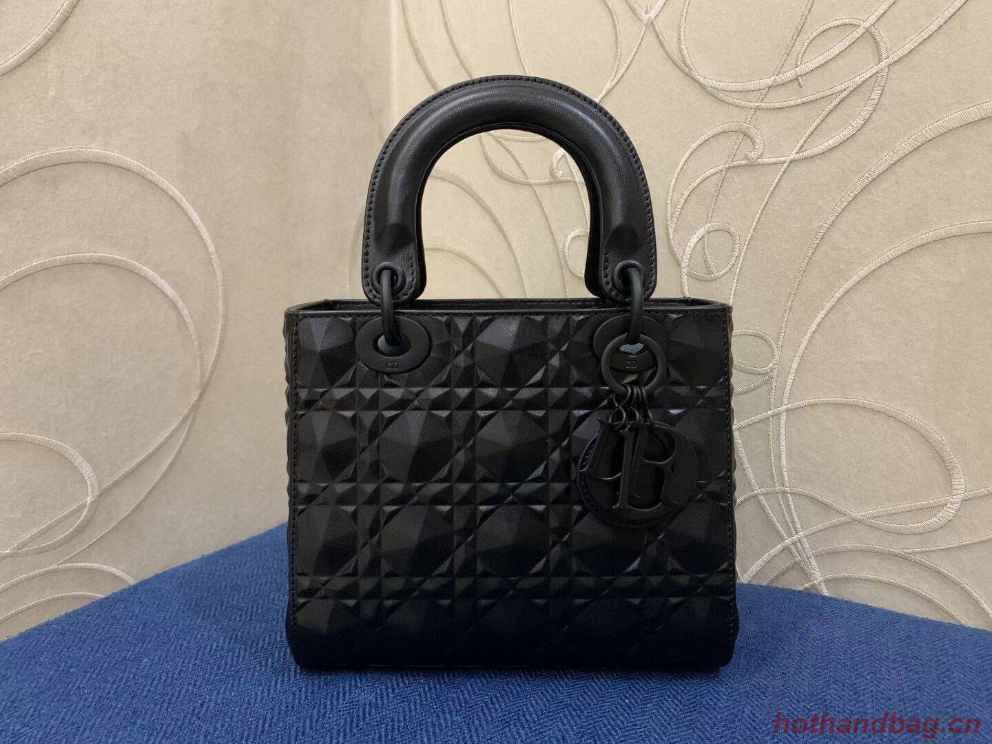 MEDIUM LADY DIOR BAG Cannage Calfskin C2813 black