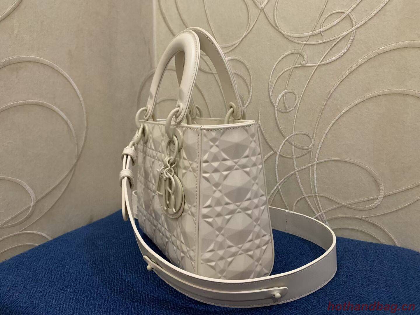 MEDIUM LADY DIOR BAG Cannage Calfskin C2813 white