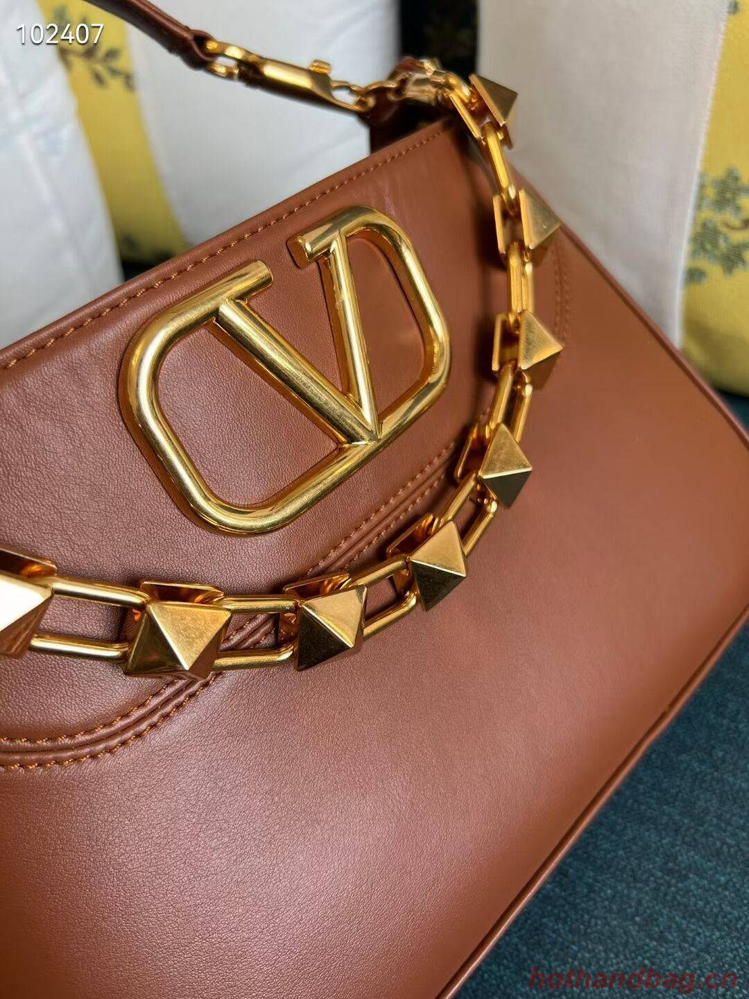 VALENTINO GARAVANI Loco Calf leather bag V2028 Caramel