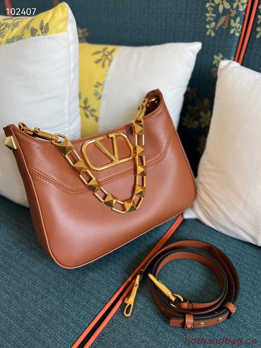 VALENTINO GARAVANI Loco Calf leather bag V2028 Caramel