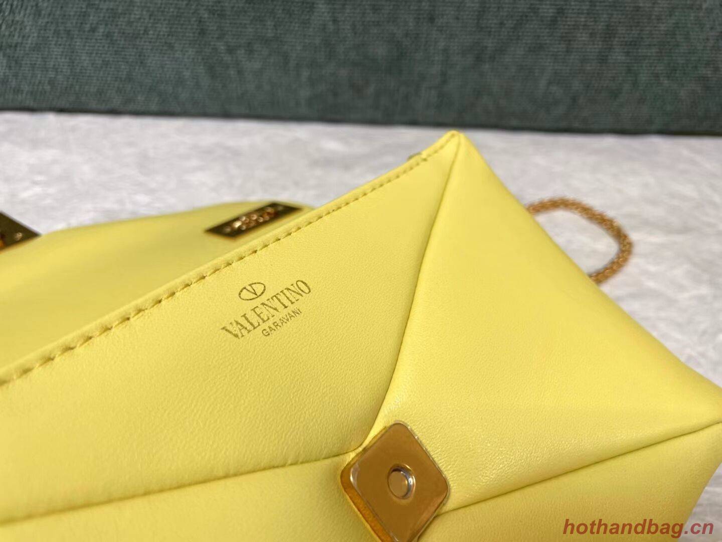 VALENTINO GARAVANI One Stud Sheepskin Shoulder Bag XW0B0K21 yellow