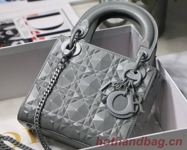 MEDIUM LADY DIOR BAG Cannage Calfskin M0566OE gray