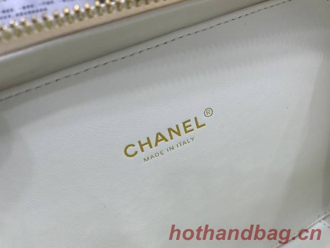 CHANEL HANDBAG Grained Calfskin&Gold-Tone Metal AP3222 white