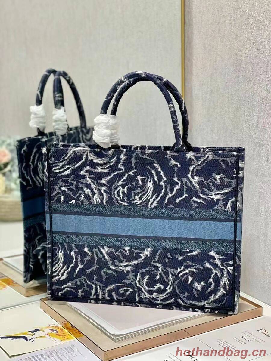 DIOR BOOK TOTE Embroidery C1286-32 blue