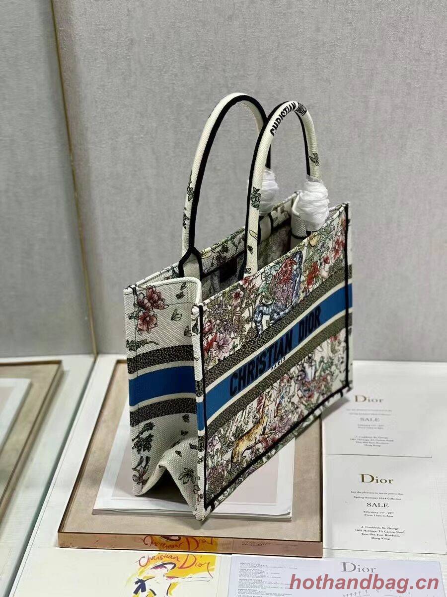 SMALL DIOR BOOK TOTE Embroidery C1287-30 white