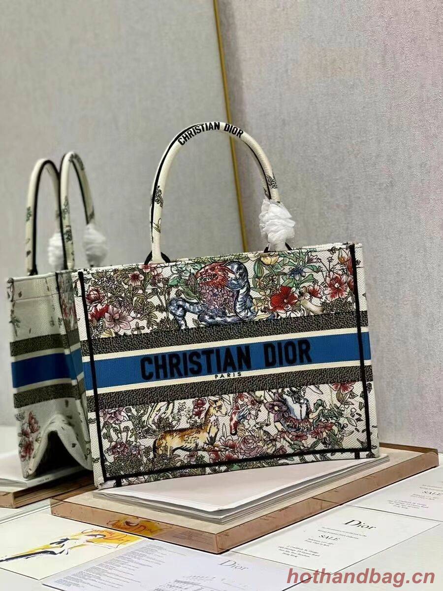 SMALL DIOR BOOK TOTE Embroidery C1287-30 white