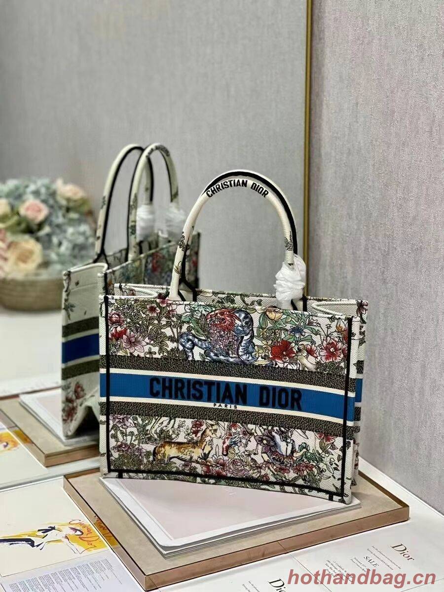 SMALL DIOR BOOK TOTE Embroidery C1287-30 white