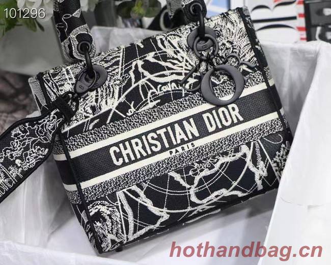 Dior MEDIUM LADY D-LITE BAG Embroidered M0565-14