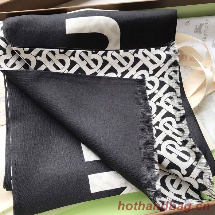 Burberry Scarf BBS00001