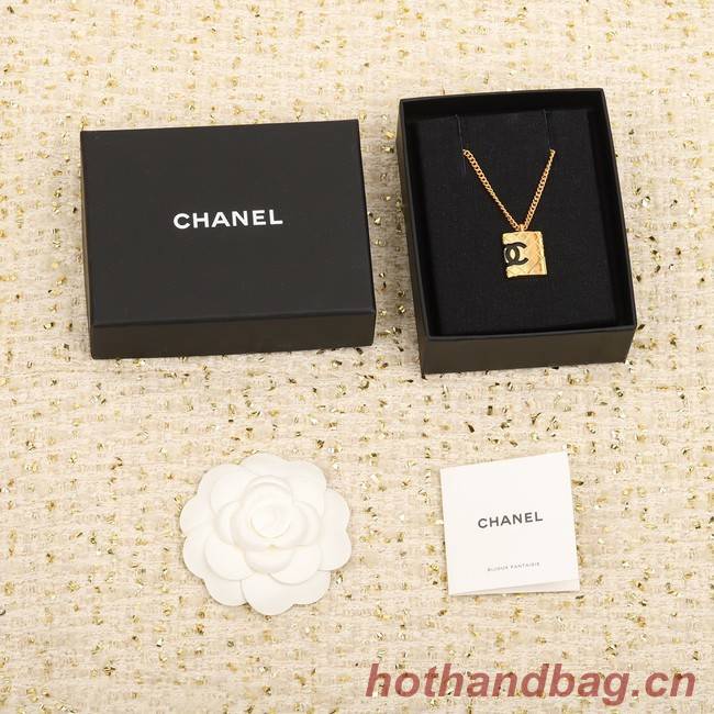 Chanel Necklace CE8400