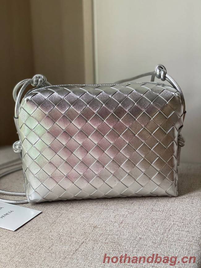 Bottega Veneta Small intrecciato leather cross-body bag 680255 silver