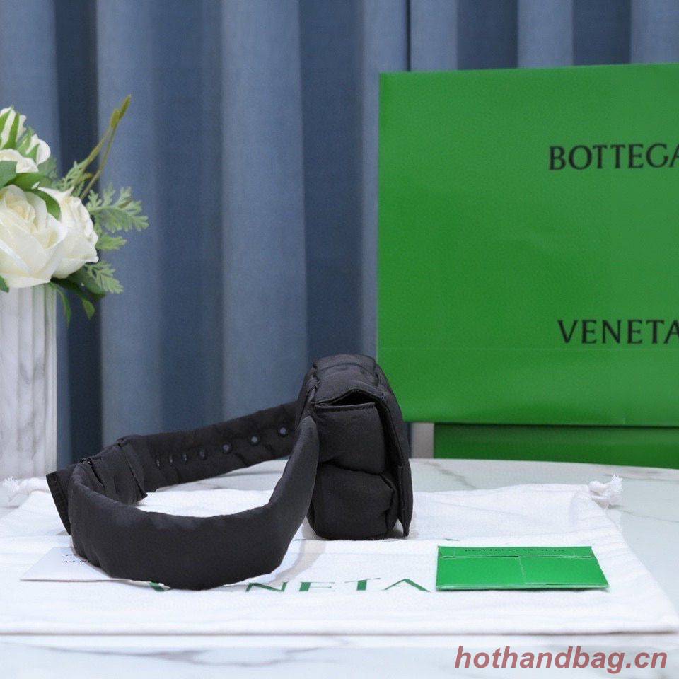 Bottega Veneta CASSETTE Mini Nylon belt bag 8952 Black