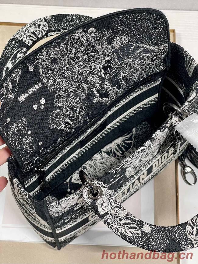 MEDIUM LADY D-LITE BAG Black Toile de Jouy Zodiac Embroidery M0565BRHZ