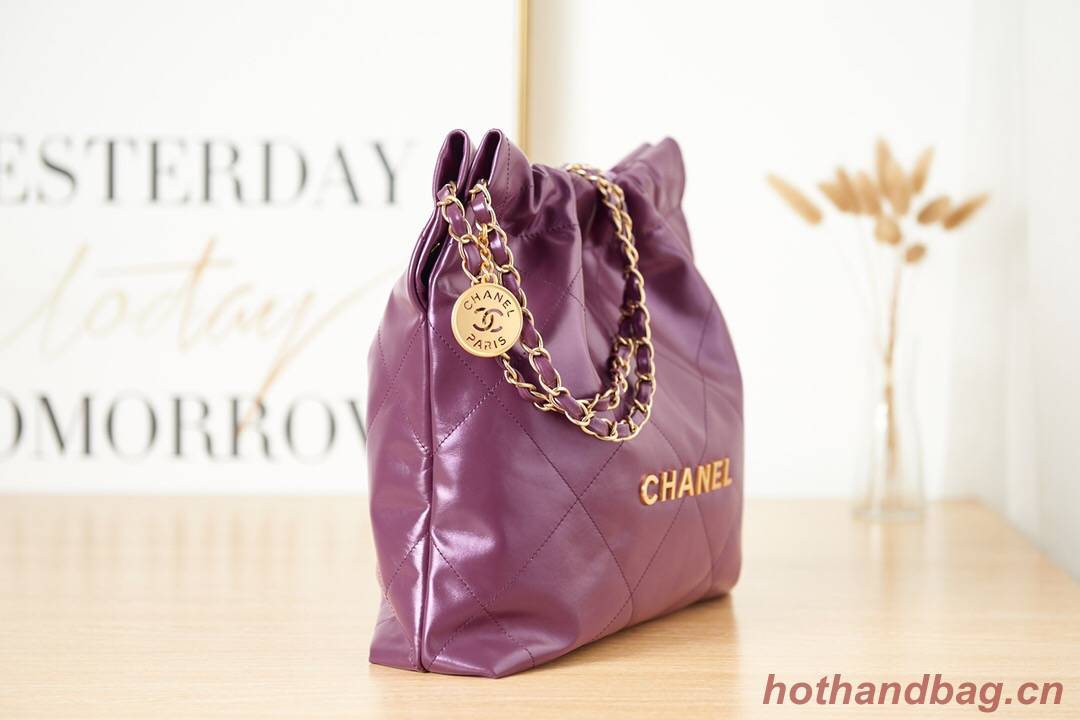 CHANEL 22 HANDBAG Calfskin & gold-Tone Metal AS3261 dark Purple