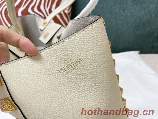 VALENTINO GARAVANI Loco Calf leather bag 0066 white