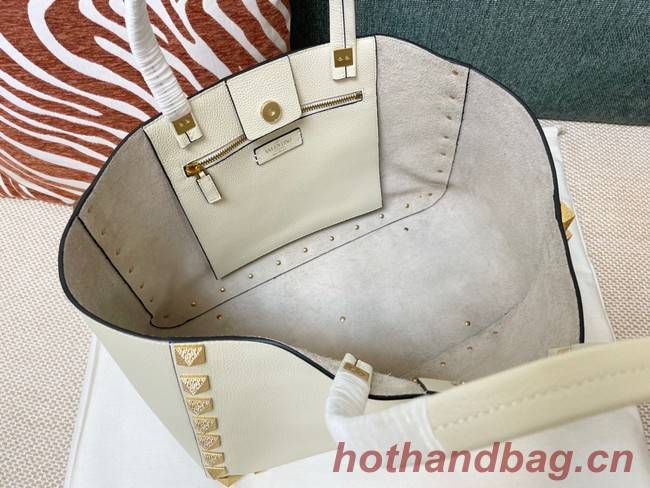 VALENTINO GARAVANI Loco Calf leather bag 0066 white