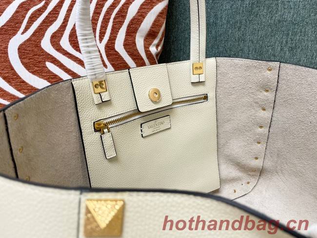 VALENTINO GARAVANI Loco Calf leather bag 0066 white