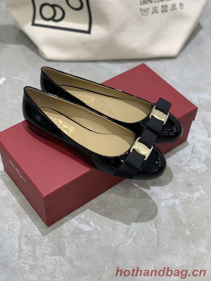 Ferragamo Shoes FMS00031