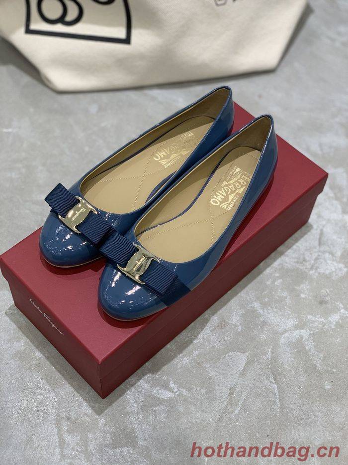 Ferragamo Shoes FMS00033