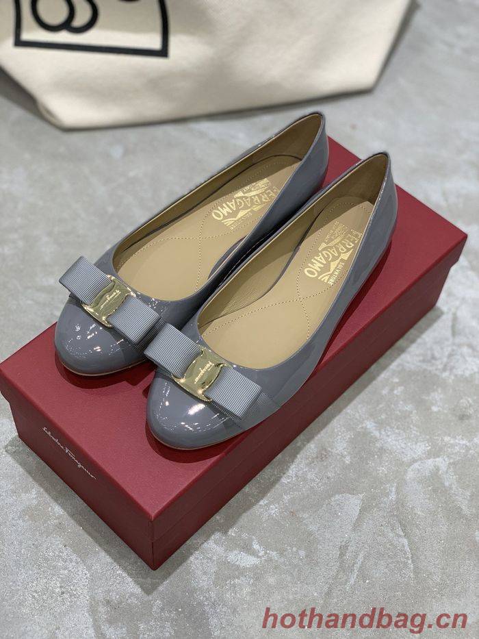 Ferragamo Shoes FMS00035