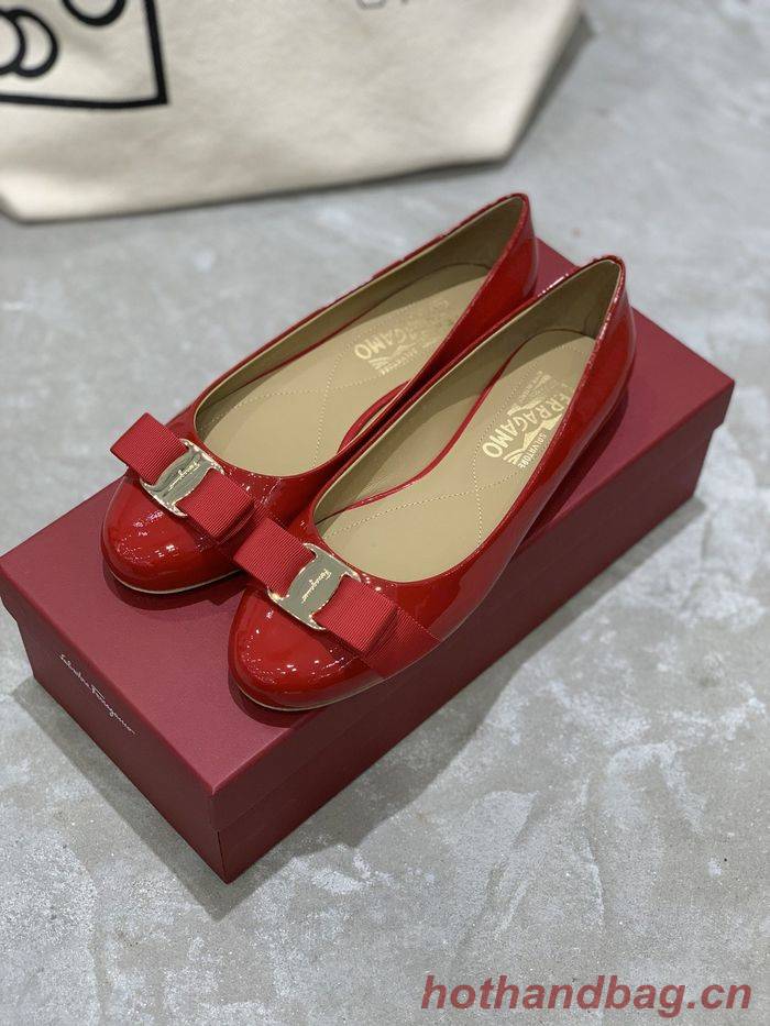 Ferragamo Shoes FMS00040