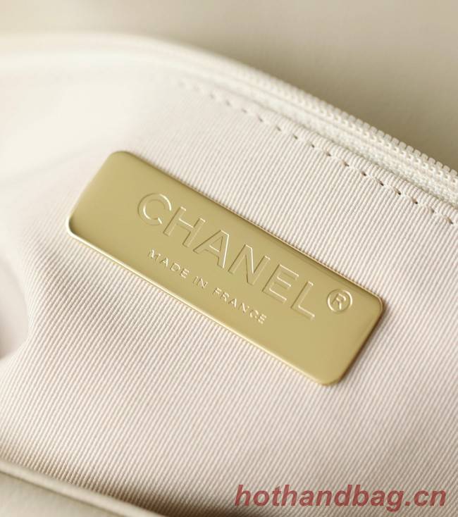 CHANEL 19 HANDBAG AS1160 AS1161 cream