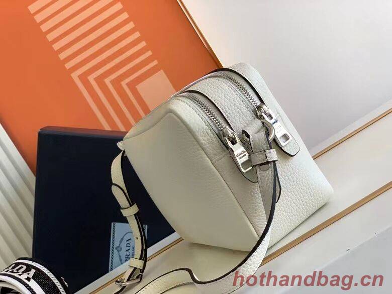 Prada Leather bag with shoulder strap 1DB820 white