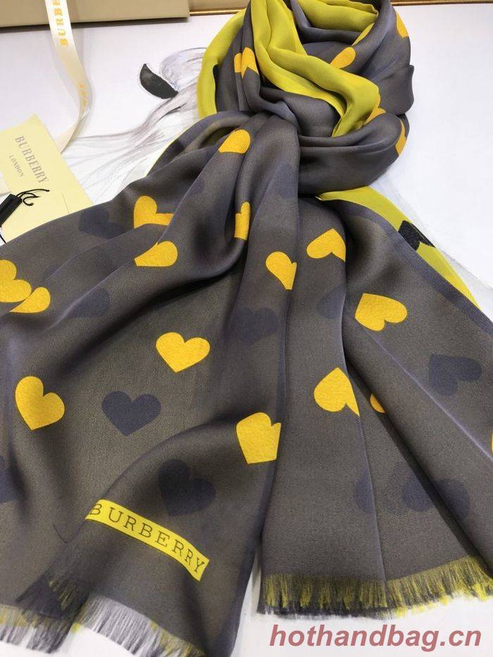 Burberry Scarf BBC00035