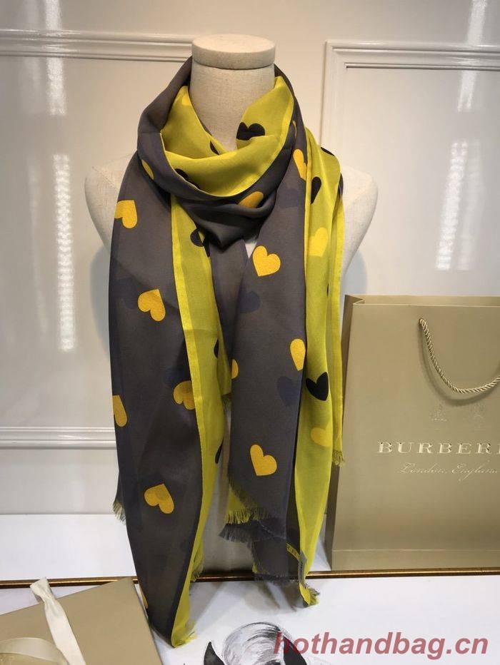 Burberry Scarf BBC00035