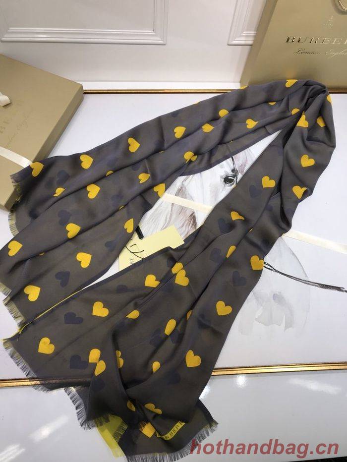 Burberry Scarf BBC00035