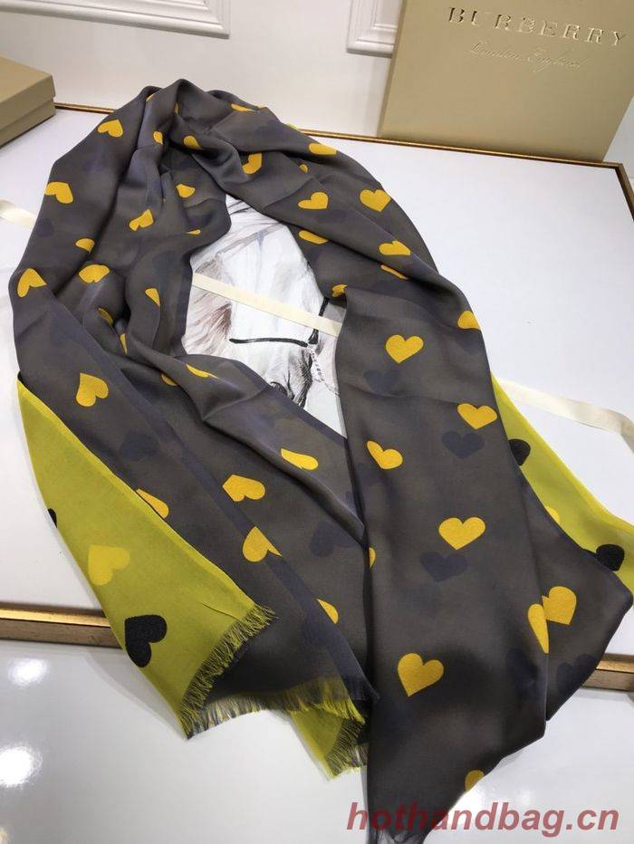 Burberry Scarf BBC00035