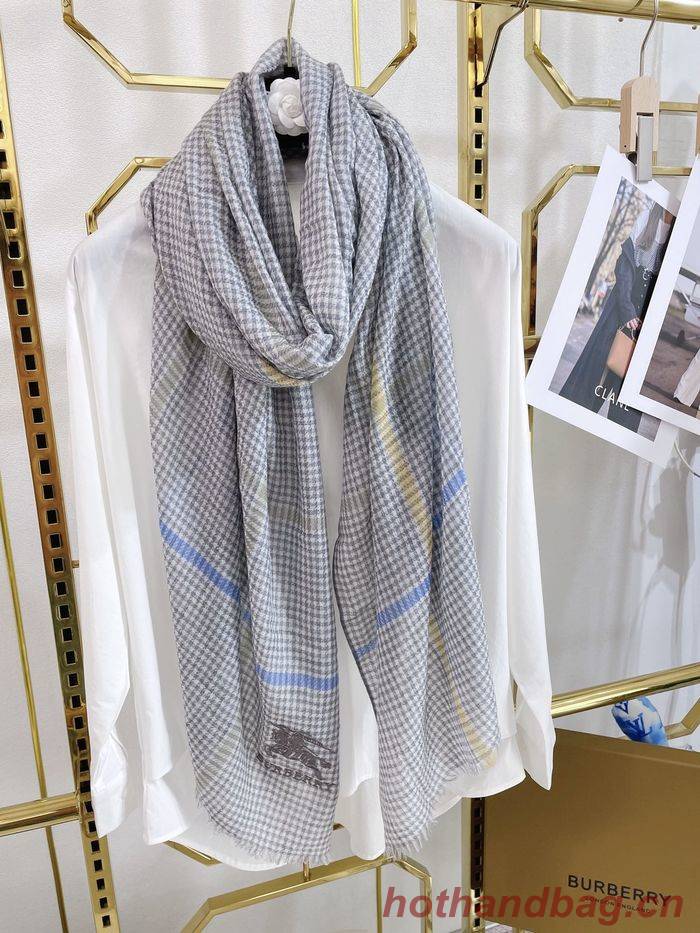 Burberry Scarf BBC00074