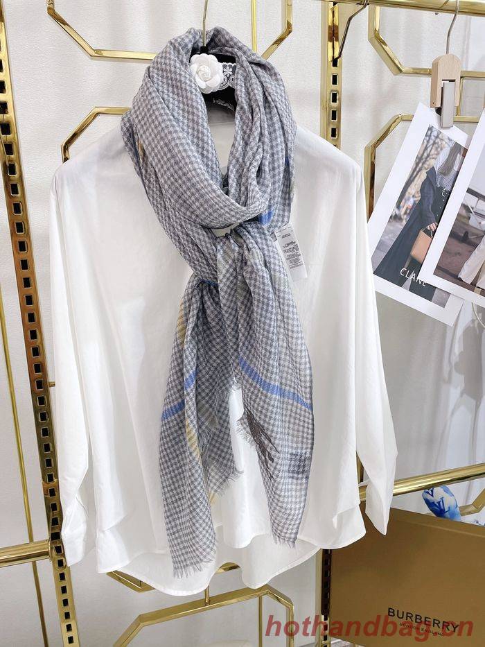 Burberry Scarf BBC00074